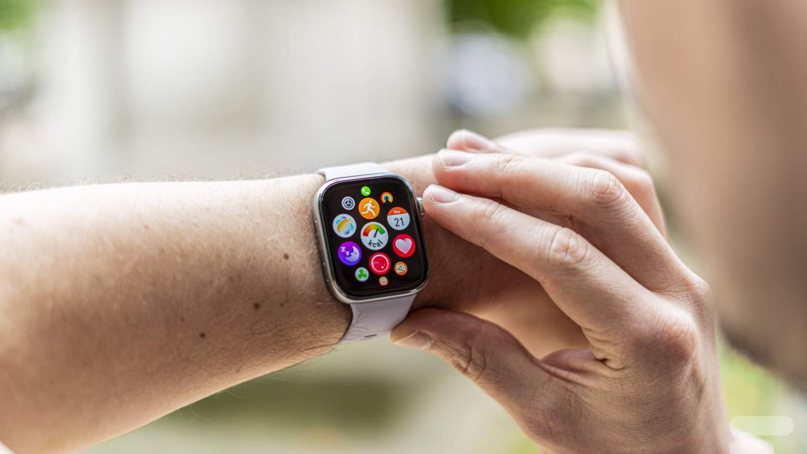 Cette montre connectée qui ressemble beaucoup trop à une Apple Watch n’est qu’à 85 € grâce à cette offre chez E.Leclerc