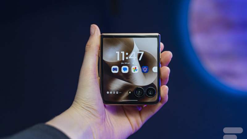 Le smartphone pliable à clapet 2025 de Motorola est toujours aussi bon et son prix chute de 500 €