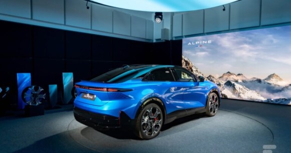 « Une électrique plus agile et plus plaisante qu’une thermique » : le patron de Renault révèle la recette secrète de la nouvelle Alpine