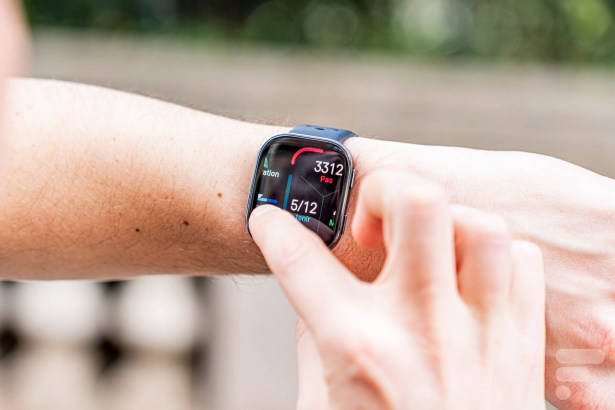 L'Amazfit Bip 6 // Source : Chloé Pertuis - Frandroid