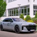 BMW fait rouler une première voiture électrique dotée d’une batterie solide à la technologie révolutionnaire