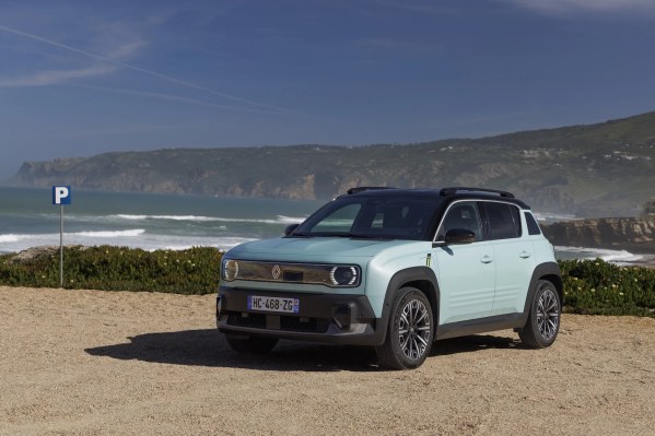 Renault 4 E-Tech // Source : Renault / DPPI