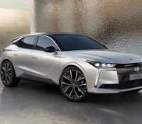 DS N°4 : la rivale française de la Tesla Model 3 déçoit sur un point clé