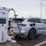 300 000 voitures électriques manquent à l’appel : les chiffres qui embarrassent la France
