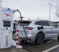 300 000 voitures électriques manquent à l’appel : les chiffres qui embarrassent la France