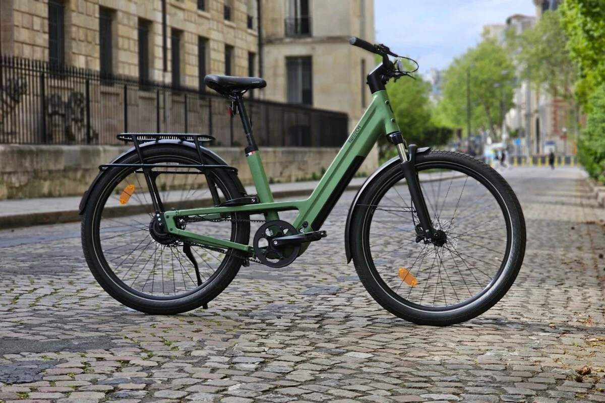 On a testé l’Iweech Promenade, un excellent vélo électrique urbain qui fait tout à votre place