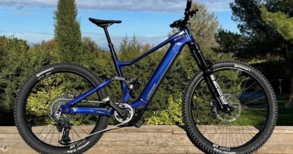 On a testé l’un des meilleurs VTT électriques de Lapierre : il domine tous les chemins