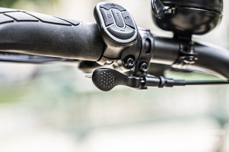 levier contrôle selle
