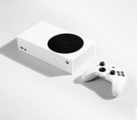 Malgré la hausse de prix, ce pack Xbox Series S avec 2 manettes est une bonne affaire