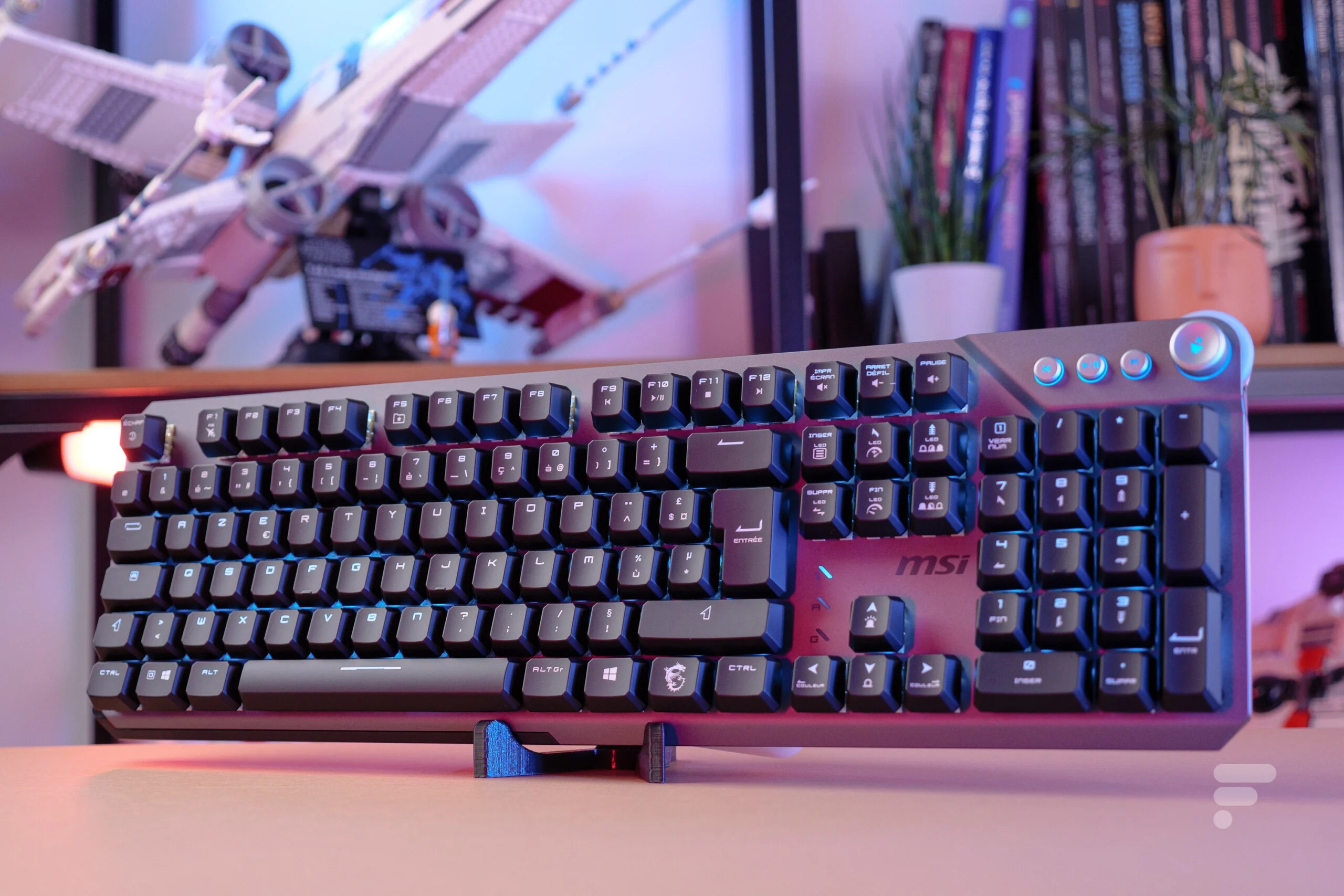 MSI Strike 600 Silent
