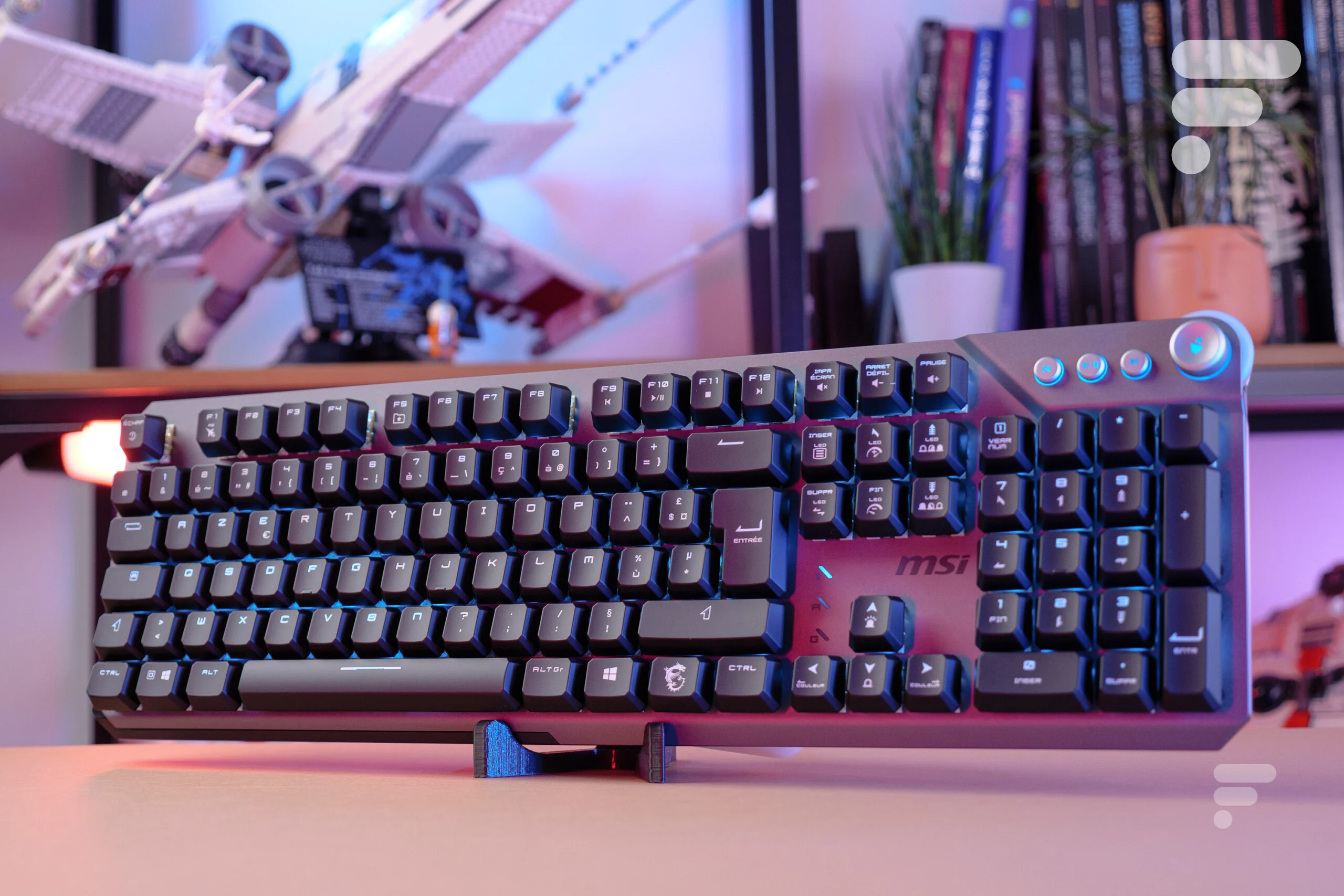 MSI Strike 600 Silent