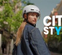 Cette marque française lance un nouveau casque vélo avec tout plein d’accessoires intégrés