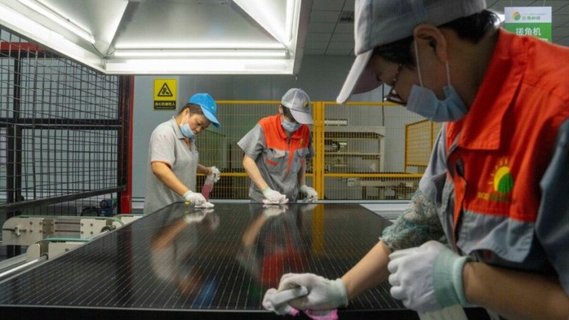 Voici à quel point la Chine domine l’industrie des énergies renouvelables en Europe