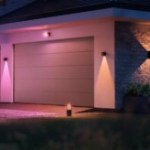 Cette lampe extérieure connectée Philips Hue à -34 % va changer l’atmosphère de votre jardin