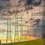 Le réseau électrique peut-il résister à l’arrivée massive des panneaux solaires ? Ce que disent réellement les experts