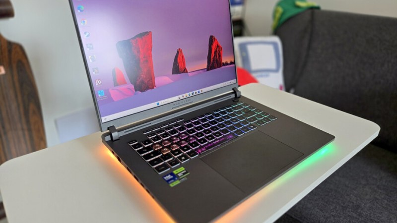 Test de l’Asus ROG Strix G16 (2025) : la RTX 5060 mobile est un atout Test de l’Asus ROG Strix G16 (2025) : la RTX 5060 mobile est un atout