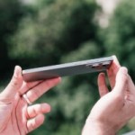On a pris en main le Samsung Galaxy S25 Edge : une prouesse et beaucoup de questions