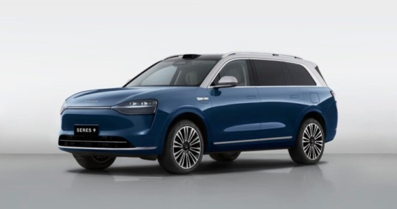 « Citroën a gagné la procédure » : pourquoi 600 voitures électriques chinoises sont bloquées sur un parking en France