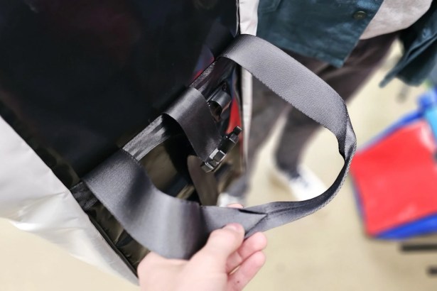 Une sangle provenant... d'une ceinture de sécurité ! // Source : M. Lauraux pour Frandroid