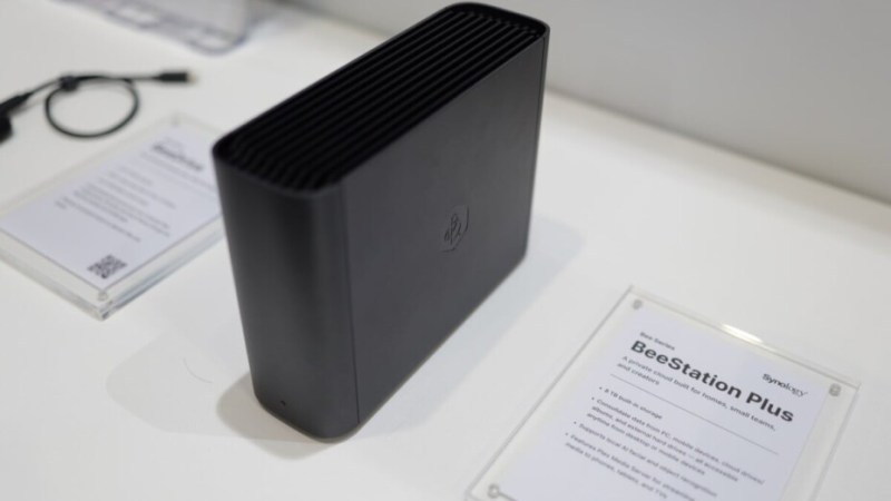 Ce petit boîtier remplace Google Photos, Google Drive et Netflix