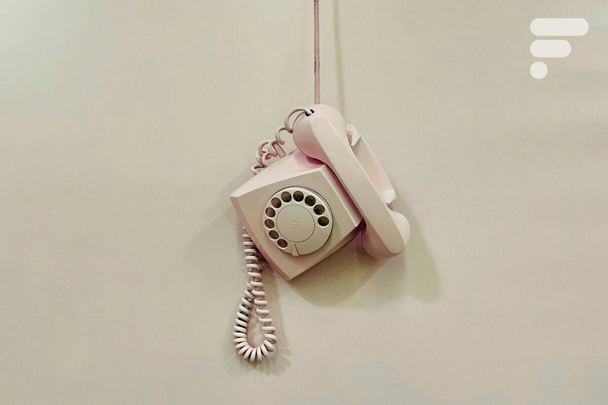 Un téléphone fixe