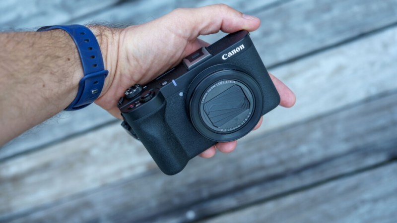 Test du Canon PowerShot V1 : Un compact audacieux avec un capteur inédit orienté vidéo
