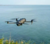 Comptez 35 à 40 minutes d'autonomie en vol purement stationnaire