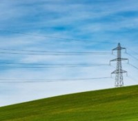 Un scandale invisible : pourquoi l’Europe paie des milliards pour couper la production d’électricité verte