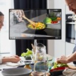 Ce nouveau petit TV 4K connecté avec batterie intégrée voit son prix chuter chez Boulanger