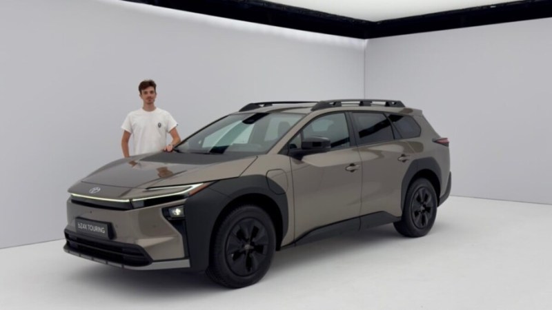 On est monté à bord du Toyota bZ4X Touring, une voiture électrique pensée pour les familles