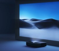 Le vidéoprojecteur 4K à ultra-courte focale de Xiaomi est à moitié prix