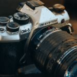 OM System OM-5 Mark II: le boîtier nomade qui mise sur la photo computationnelle et la robustesse