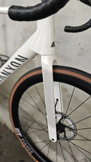Canyon Endurace Onfly CF 8 fourche Source: Mr. Lauraux for Fundroid