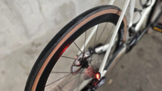 Canyon Endurace Onfly CF 8 roues Source: Mr. Lauraux for Fundroid