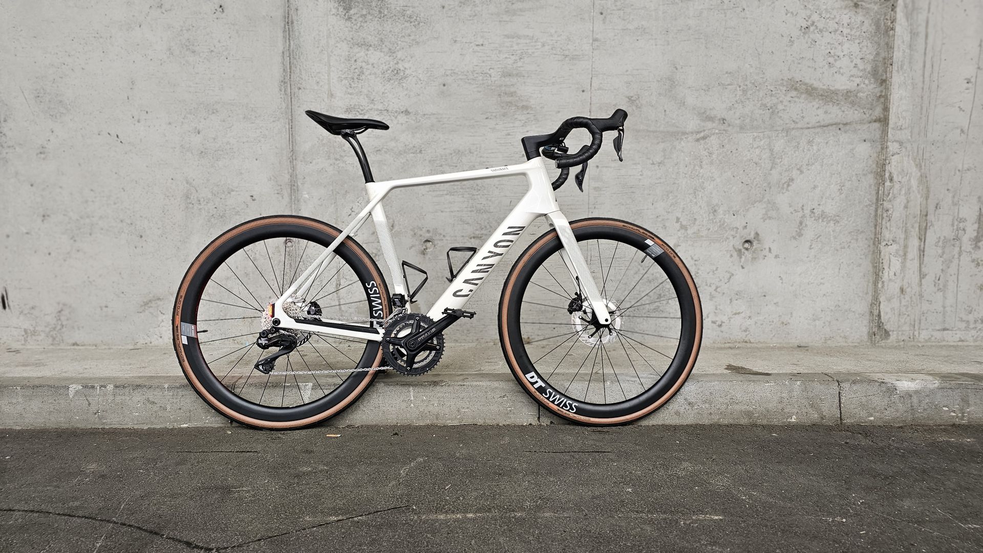 Canyon Endurace Onfly CF 8 test vélo route électrique TQ HPR40