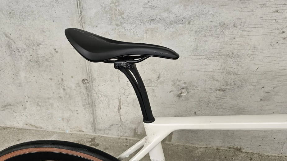 Canyon Endurace Onfly CF 8 tige selle Source: Mr. Lauraux for Fundroid we tried one lightest electric