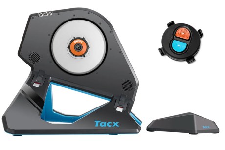 Le Tacx Neo 2T Smart avec le Zwift Cog