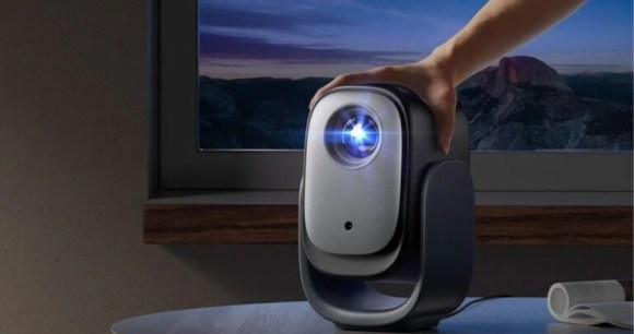 Ce nouveau mini vidéoprojecteur Full HD offre une expérience cinéma pour vraiment pas cher