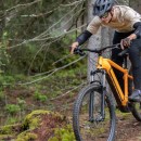 Ce VTT électrique de chez Decathlon, parfait pour partir en balade hors bitume, coûte 500 € de moins