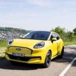 On a essayé le Ford Puma électrique et on a été bluffé par son coffre XXL et sa consommation riquiqui