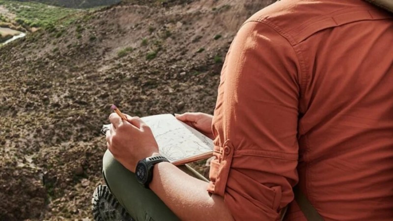 Endurante, ultra-complète et robuste, la montre connectée de sport Garmin Instinct 2 coûte moins de 170 € sur Amazon