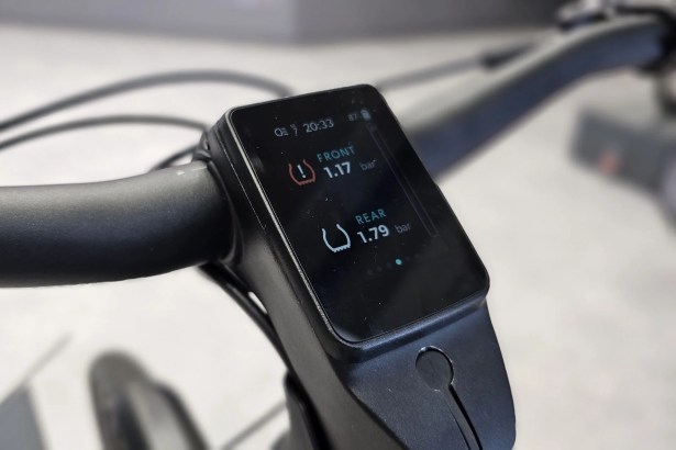 Giant pression pneus écran Eurobike 2025