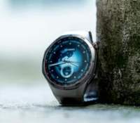 Complète et ultra-endurante, la Huawei Watch GT 5 Pro perd 100 € et s’accompagne d’écouteurs offerts