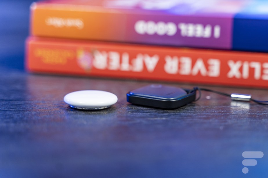 L'Ugreen Smart Finder Tag est plus épais que l'AirTag d'Apple