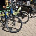 On a essayé ces fourches françaises qui veulent révolutionner le confort des futurs vélos électriques