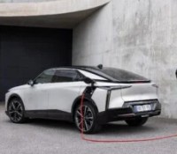 DS N°8 // Source : DS Automobiles