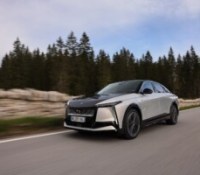DS N°8 // Source : DS Automobiles