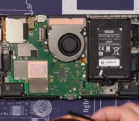 La Nintendo Switch 2 démontée.
