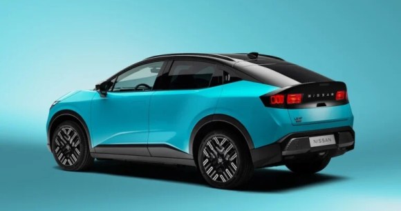 NISSAN_LEAF_REAR_3-4_2_hi 2