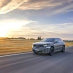 BMW dévoile l’autonomie et la recharge rapide de son futur SUV électrique et c’est impressionnant